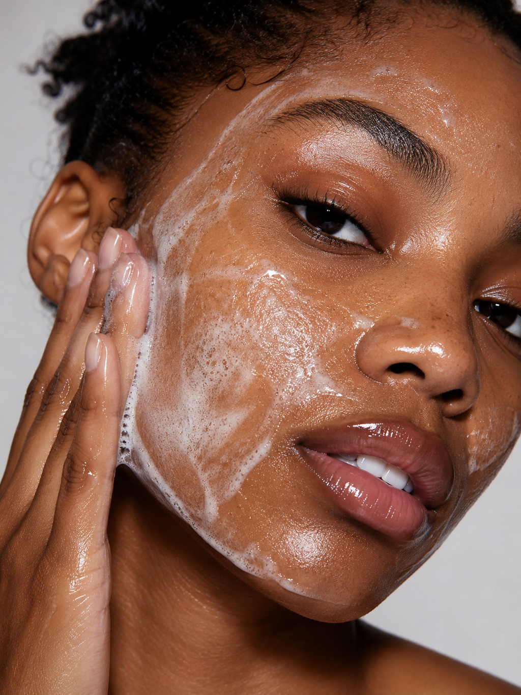 THE CRYSTAL GEL CLEANSER